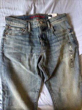 Lucky Brand Women's Faded Blue Straight Leg Jeans